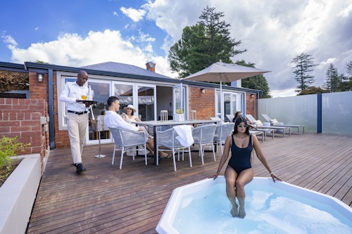 Signature Villa Homestead lifestyle jacuzzi sml
